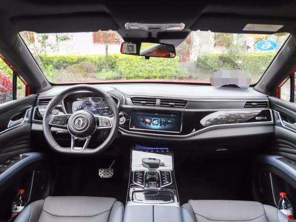 东风终于体面一次，新车比哈弗H6帅气，配双触控屏