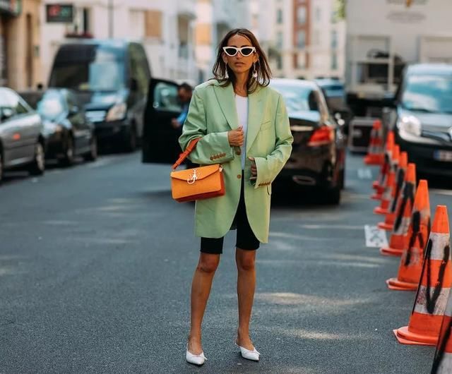 买来只穿过两次的运动服，还能这么搭？