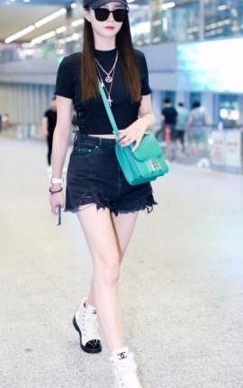 沈梦辰是“一棵行走的胡萝卜”！一身橙黄色，司机都会误认吧？