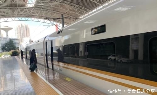  「我国」我国最“成功”的高铁，实现两座新一线城市通车，却逼