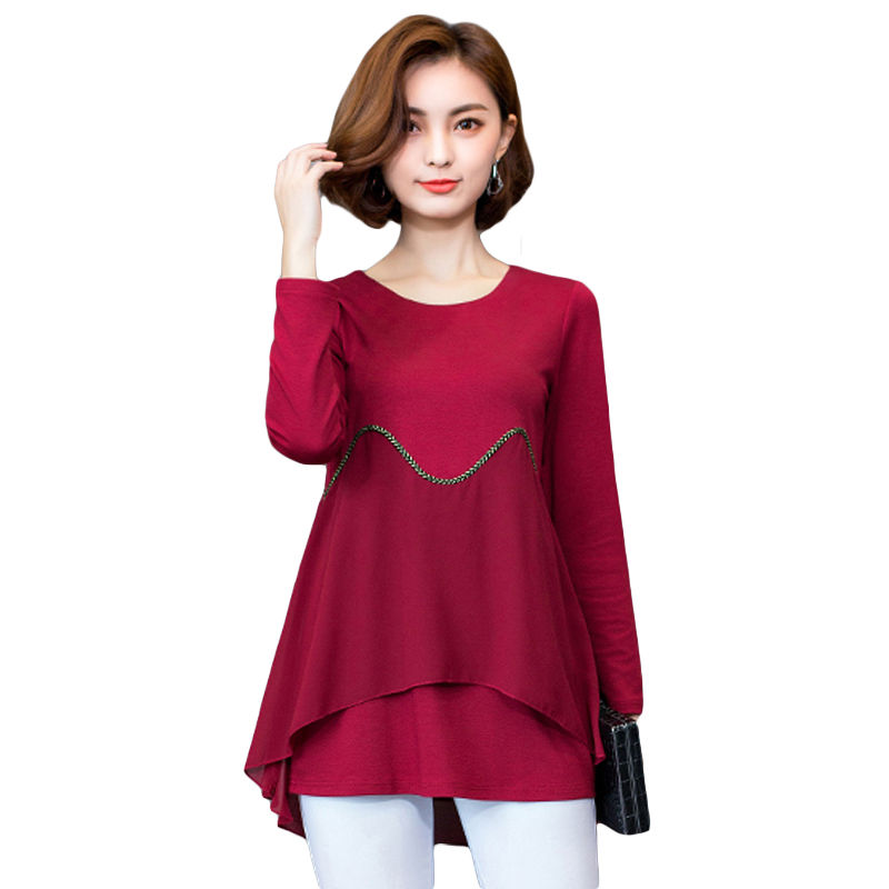 女人尽量不要毛衣配打底裤,漂亮女人都穿连衣裙,时髦