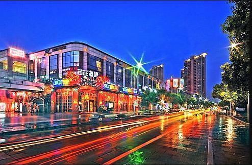 专家:建议取消高速过路费，但要增加一项费用，车主:我怒了!