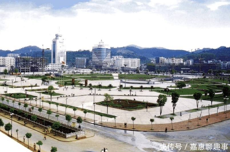 湖南这座城市在中部崛起, 成为又一个世界窗口, 是粤港澳的南大门