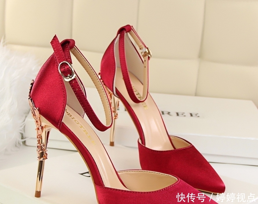  『大方优雅不累脚』刚出炉的新款女鞋单鞋，款款显高舒适又好搭，赶紧走起你的女神范