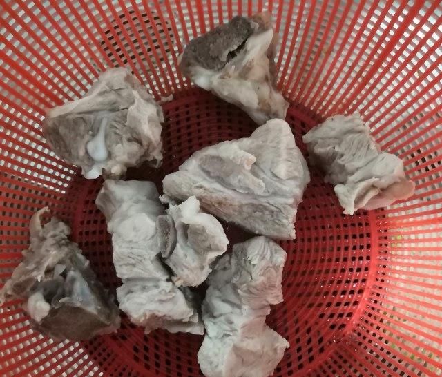  鲜味@玉米骨头汤，鲜味十足，好喝不油腻