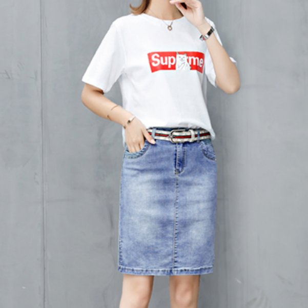 穿开叉包臀裙的女人那是真有女人味啊