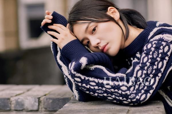 俏皮可爱又优雅妩媚！《潮我看齐》之马思纯：难道只用简单的笑容