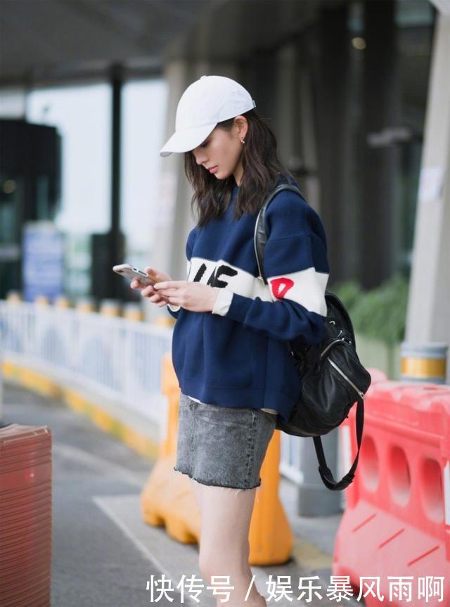 张钧甯穿短裙欲秀腿，却被身上的毛衣抢镜，网友：这叫敬业！