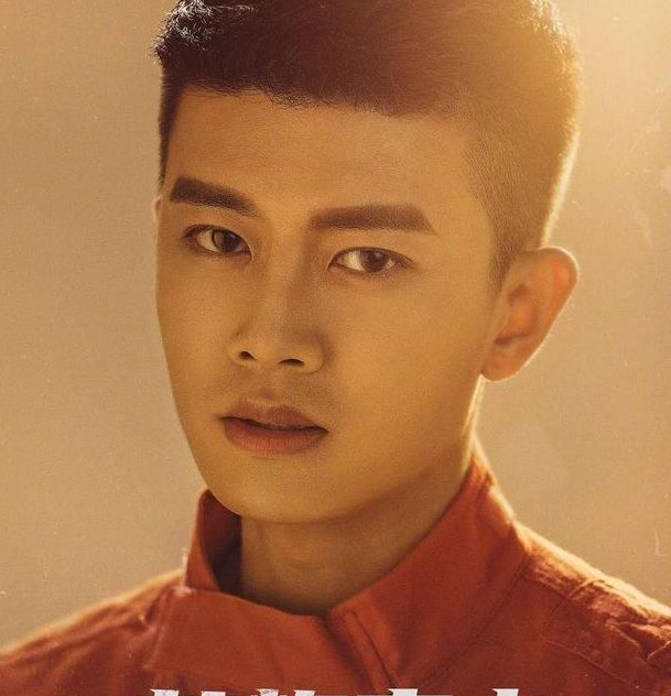 「帅气」《锦衣之下》完美收官后, 任嘉伦现代剧中的造型简直帅出新高度了