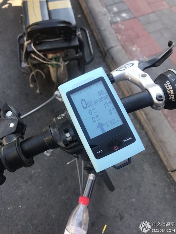 不专业通勤骑行者角度评测山人技术 DISCOVERY智能码灯