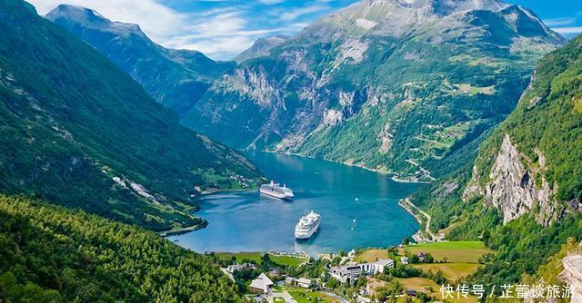 地球上一个0.3平方公里小岛，因一个14岁小孩，村里建了足球场！