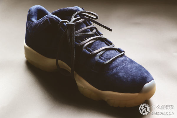 AJ11 Low RE2PECT 蓝麂皮开箱，论一双球鞋是怎样成为艺术品的