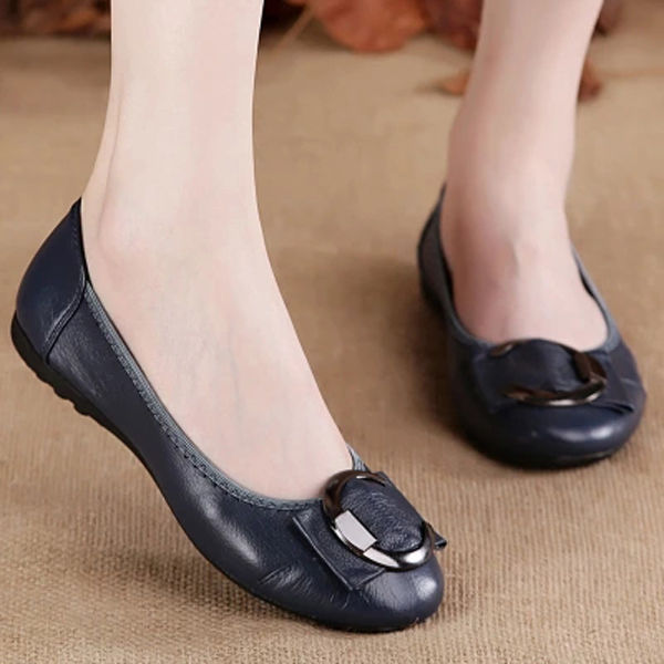 秋天已到，别再穿凉鞋!时下超流行“瓢鞋”，一款比一款洋气百搭