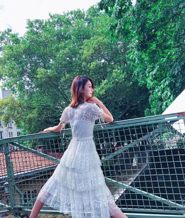 赵丽颖回复怀孕停工事件，简单的十几个字，看出女演员的无奈！