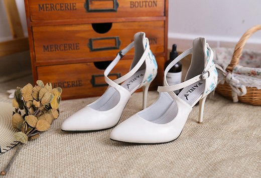 民族风的高跟鞋，穿起来气质跟“杨幂”等明星，有得一拼!