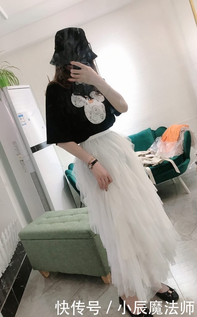 『设计』春天穿什么裙子好看,这样穿,又仙又有女人味