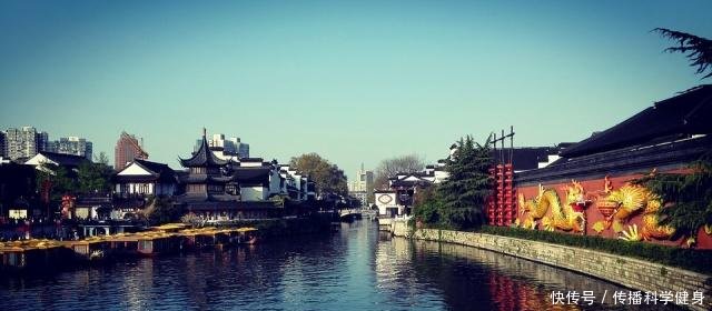 江苏南京和山东青岛的2018年GDP成绩，谁更优秀