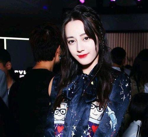 迪丽热巴：无论什么样的衣服都能穿出比卖家秀更高级的感觉！
