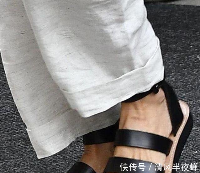 就算脚骨折都要穿恨天高的贝嫂, 居然独宠这双“丑凉鞋”三年!