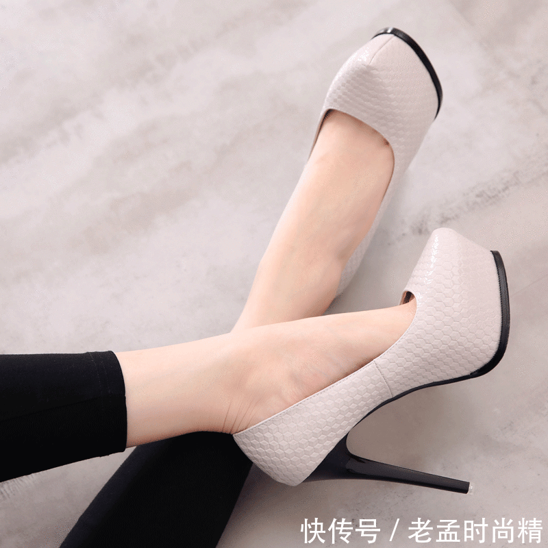  『引力』高跟鞋为什么有着一股勾魂摄魄的引力？看完你就知道了！