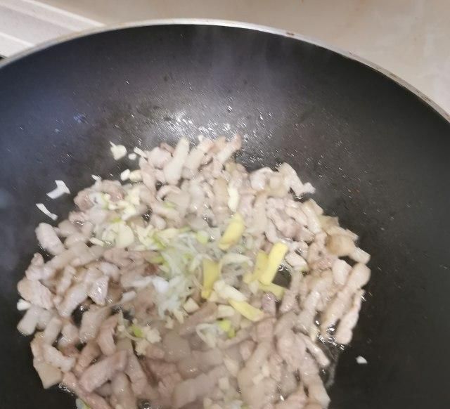  【台式】台式卤肉饭，香甜软糯的卤肉丁配一口劲道的米饭，越想越饿