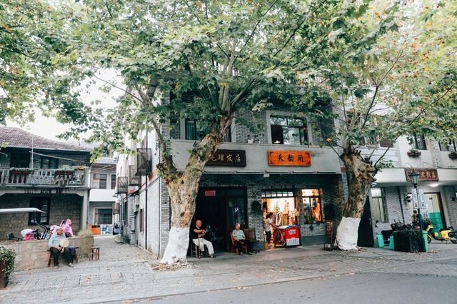  『低调』莫干山脚下“低调”的民国风情街，却让人有着穿越时空的体验