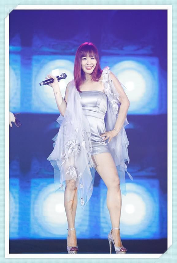 钟丽缇厉害！硬是把运动裤穿成了紧身裤，网友：难怪张伦硕那么爱