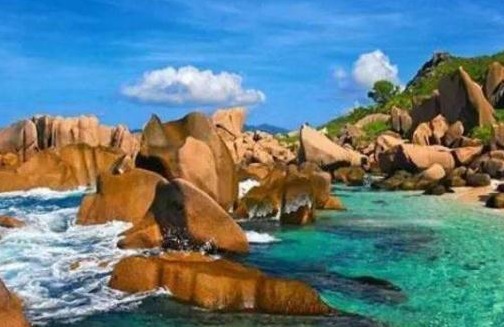 冰岛有一“孤单的房子“独占一座45万平方米的岛屿，却没人敢住