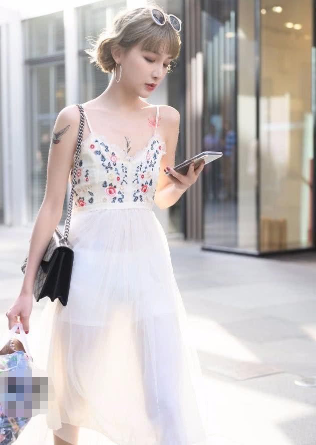  「感觉」夏季不能少的一款裙子，简直是凉爽还超级仙，适合爱美的小姐姐