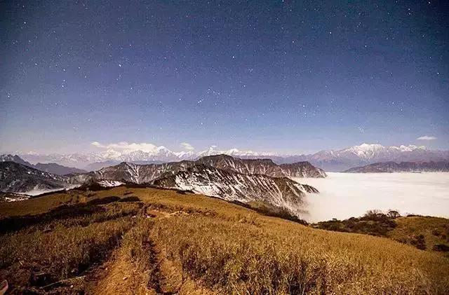 川西又一个摄影圣地，不同景色流转四季，美得不要太过分