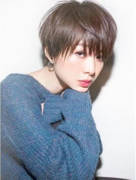  【女生】这5种脸型特征的女生，剪短发比剪长发好看，别再踩雷了