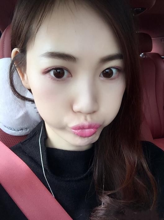 马蓉凌晨坐豪车出行，发生意外向网友求救，不料却遭大家举报酒驾