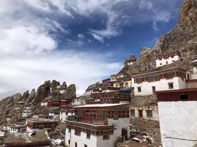 孜珠寺，一座隐藏于317国道旁的三千年寺庙