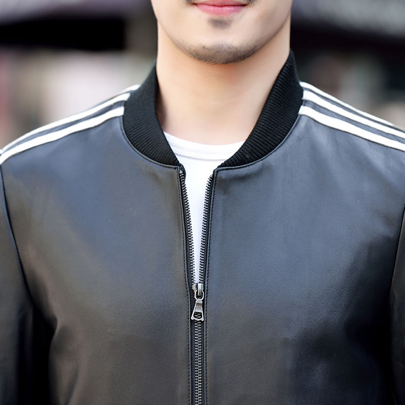 等我发工资了，一定要买这件“皮衣外套”，十件风衣都抵不上它