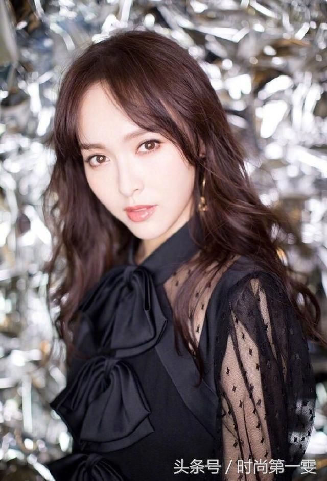 唐嫣黑色蕾丝玩透视,好身材若隐若现,网友:罗晋还不管么