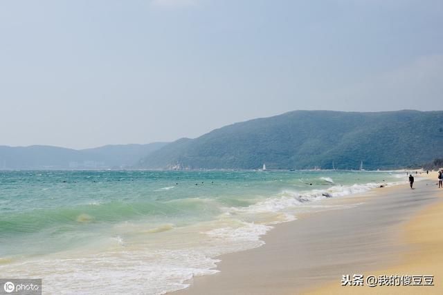 中国唯一热带风情国家级旅游区 号称天下第一湾 外国人比中国人多