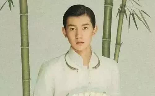 没有刘海的tfboys三小只，千玺，王源颜值爆棚，王俊凯好搞笑啊！