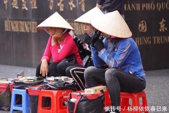 越南旅游，大街上有美女问你“要不要生菜”，记住不要搭理她们！