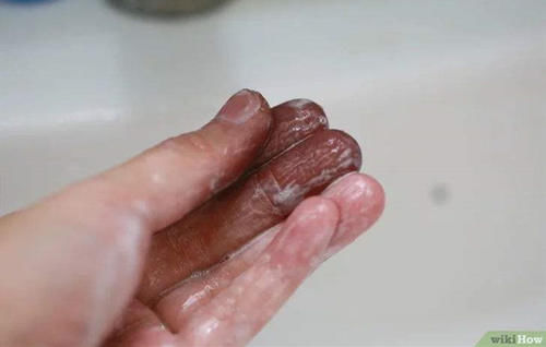  『染完』染完头发有金丝怎么解决 染发和烫发哪个更伤发