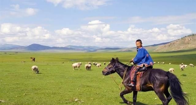  部位就是如今：外蒙古的人很疑惑为何同族的内蒙人更热爱中国，反而更疏远他们