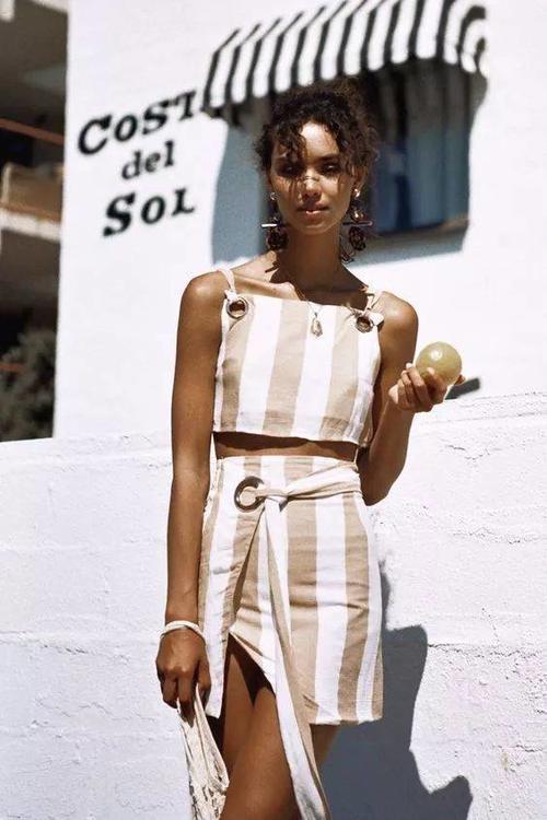 淡漠色穿搭，最高级的穿搭~