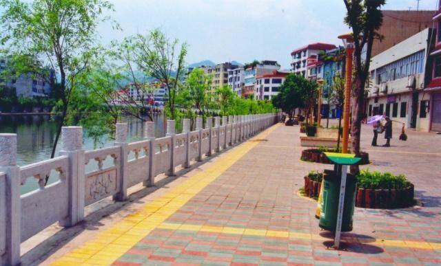  『站点』贵州最“霸气”的县城，人口不到30万，却拥有2个高铁站点