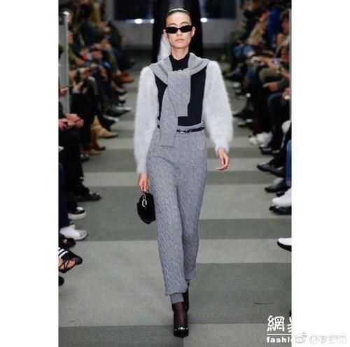 18 岁进模特界，二婚仍征服浪子陈冠希，凭啥？