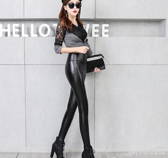 谁说皮裤只是为御姐准备的，大多数妹子都是可以买来穿的！