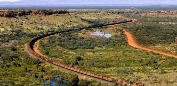 全世界最长一列火车：长7353米一眼望不到头，却只有一个司机