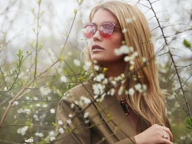 戴安娜王妃侄女一张美照惊艳全球, 但她其实不是零死角正妹