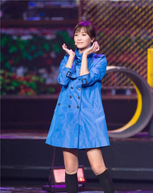  『次徐静蕾穿』简单不简约的搭配,温婉端庄,散发你的优雅气质