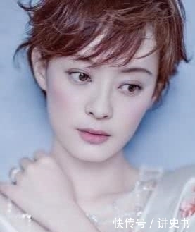 气质■奔四的女人别再留黑长直了,今年流行这4款卷发,显年轻又气质