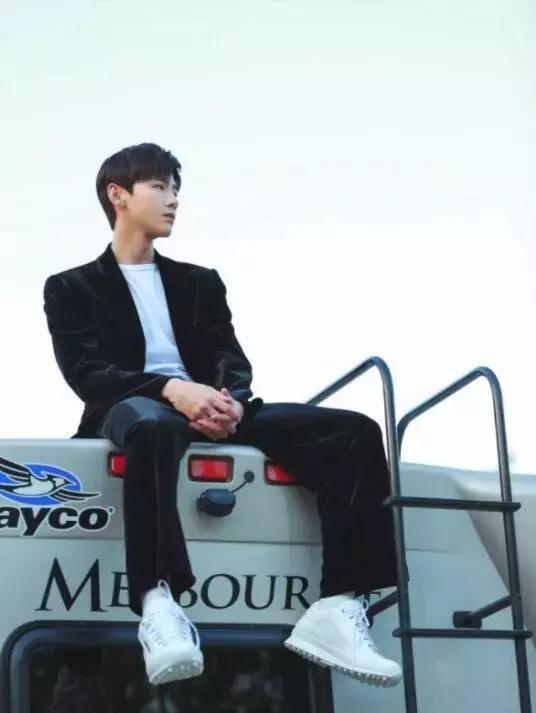 白敬亭：一个被演员事业耽误的鞋头