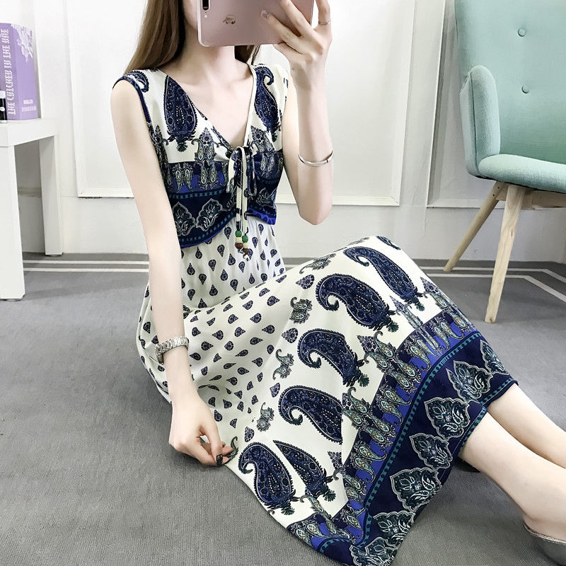 媳妇穿着这身棉绸裙，出门没人喊阿姨，让她偷着乐，确实洋气好看